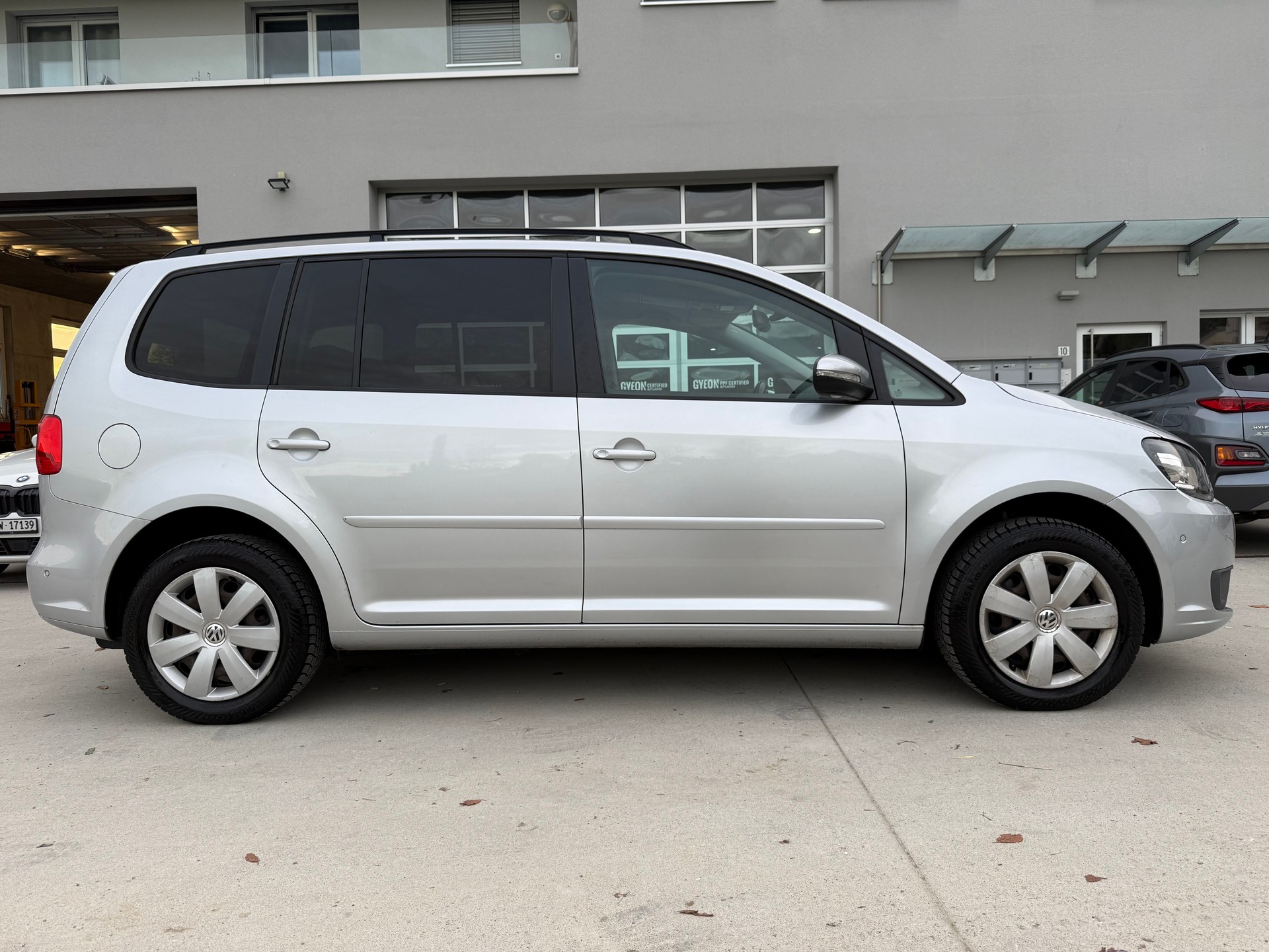 VW Touran 1.4 TSI EcoFuel Trendline DSG-image-5