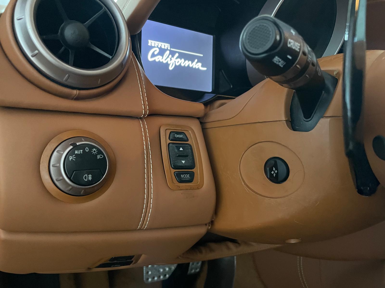 FERRARI California 4.3 V8-image-11