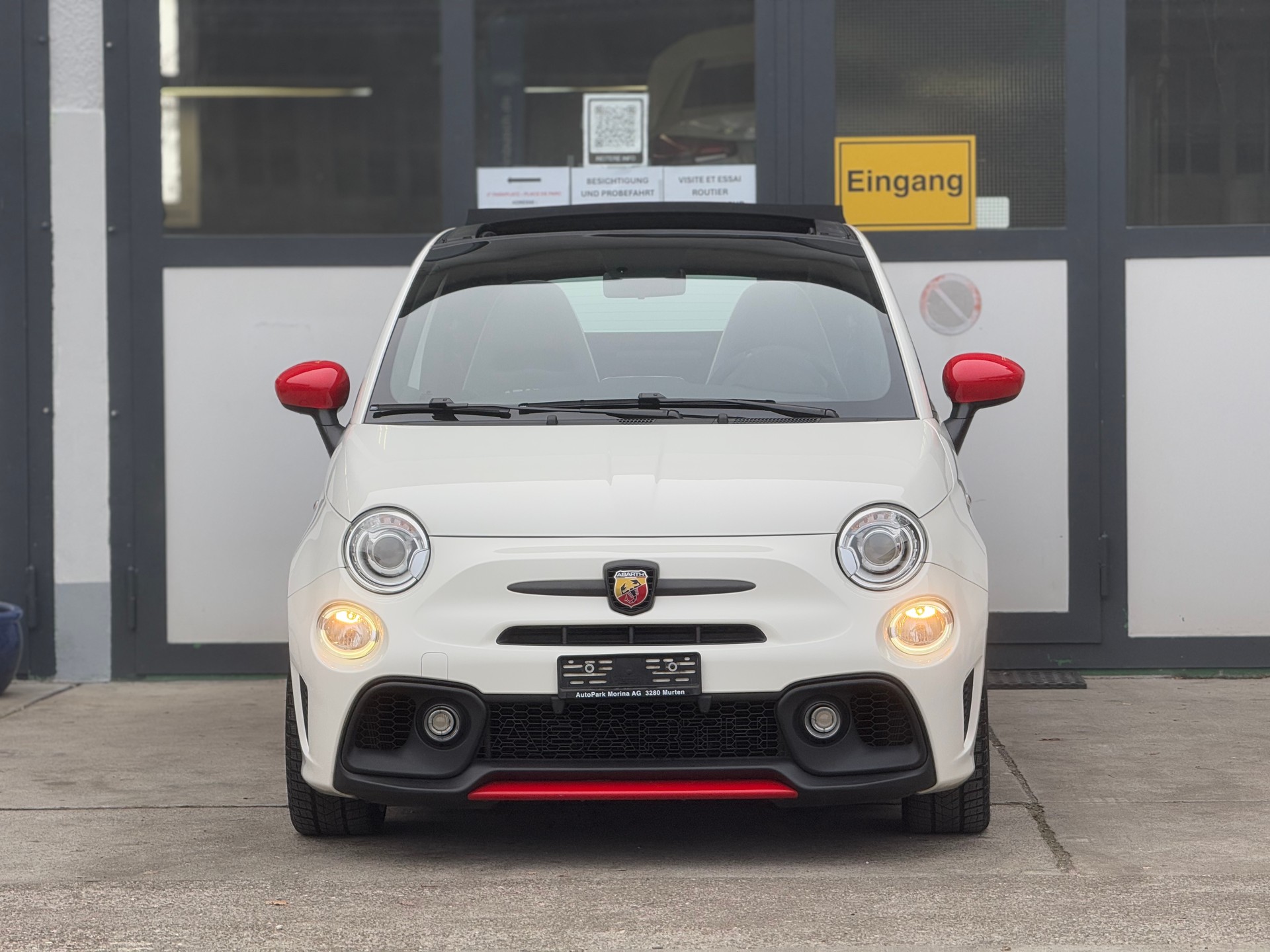 FIAT 695C 1.4 16V Turbo Abarth XSR Yamaha Dualogic-image-2