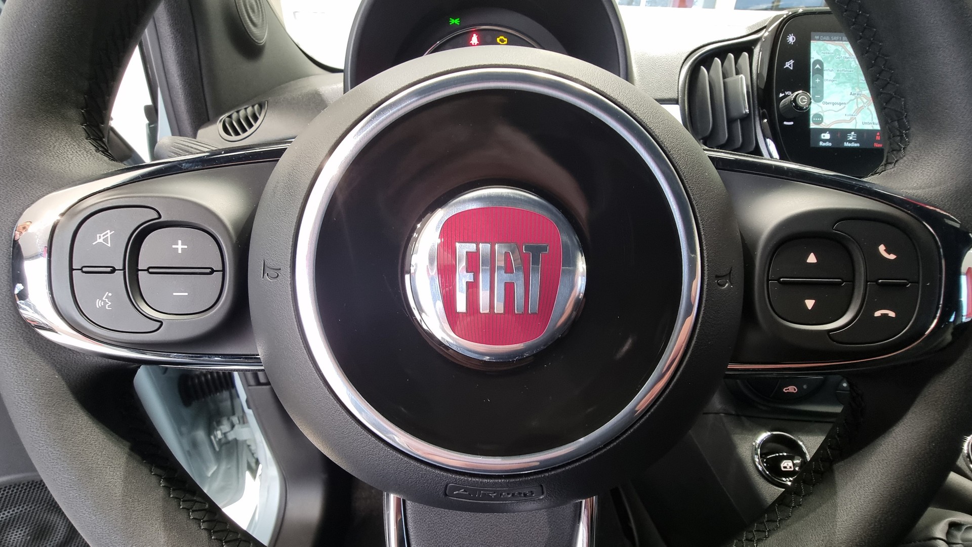 FIAT 500 C 1.0 Hybrid Edizione Speciale-image-10