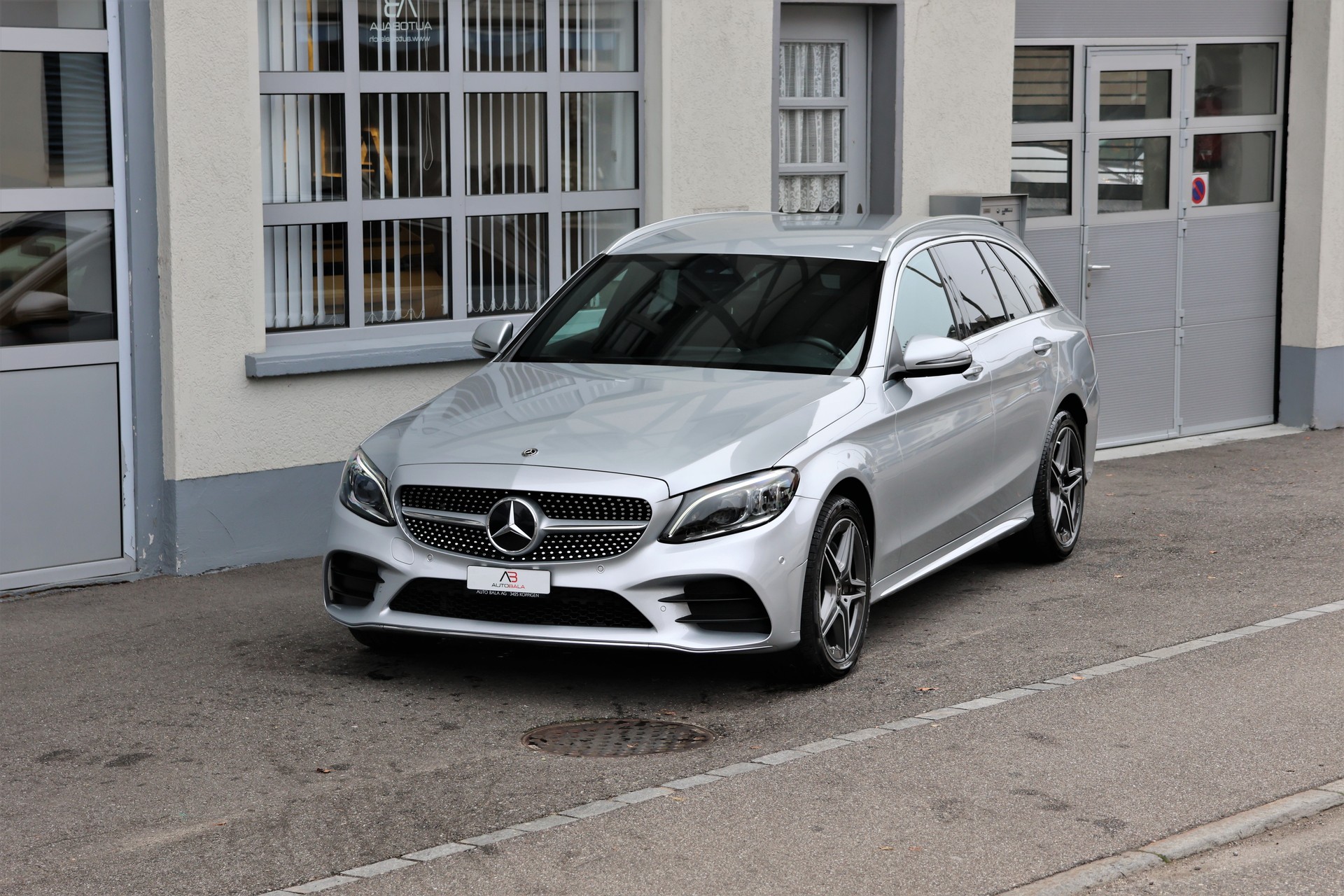 MERCEDES-BENZ C 220 d AMG Line 4Matic 9G-Tronic-image-0