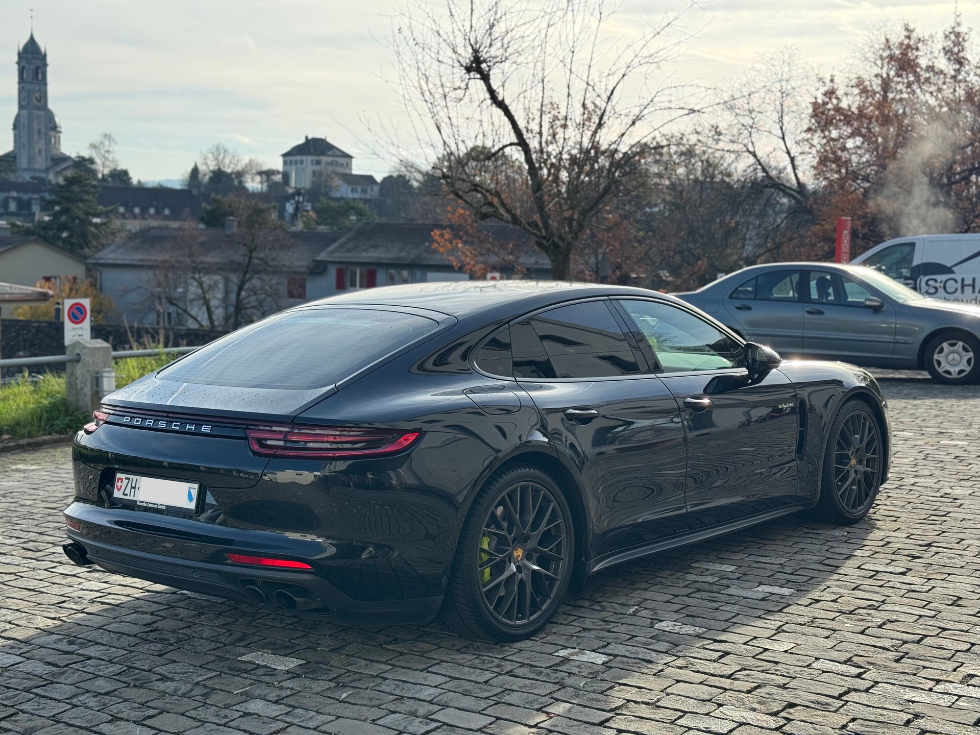 PORSCHE Panamera 4 E-Hybrid PDK-image-3