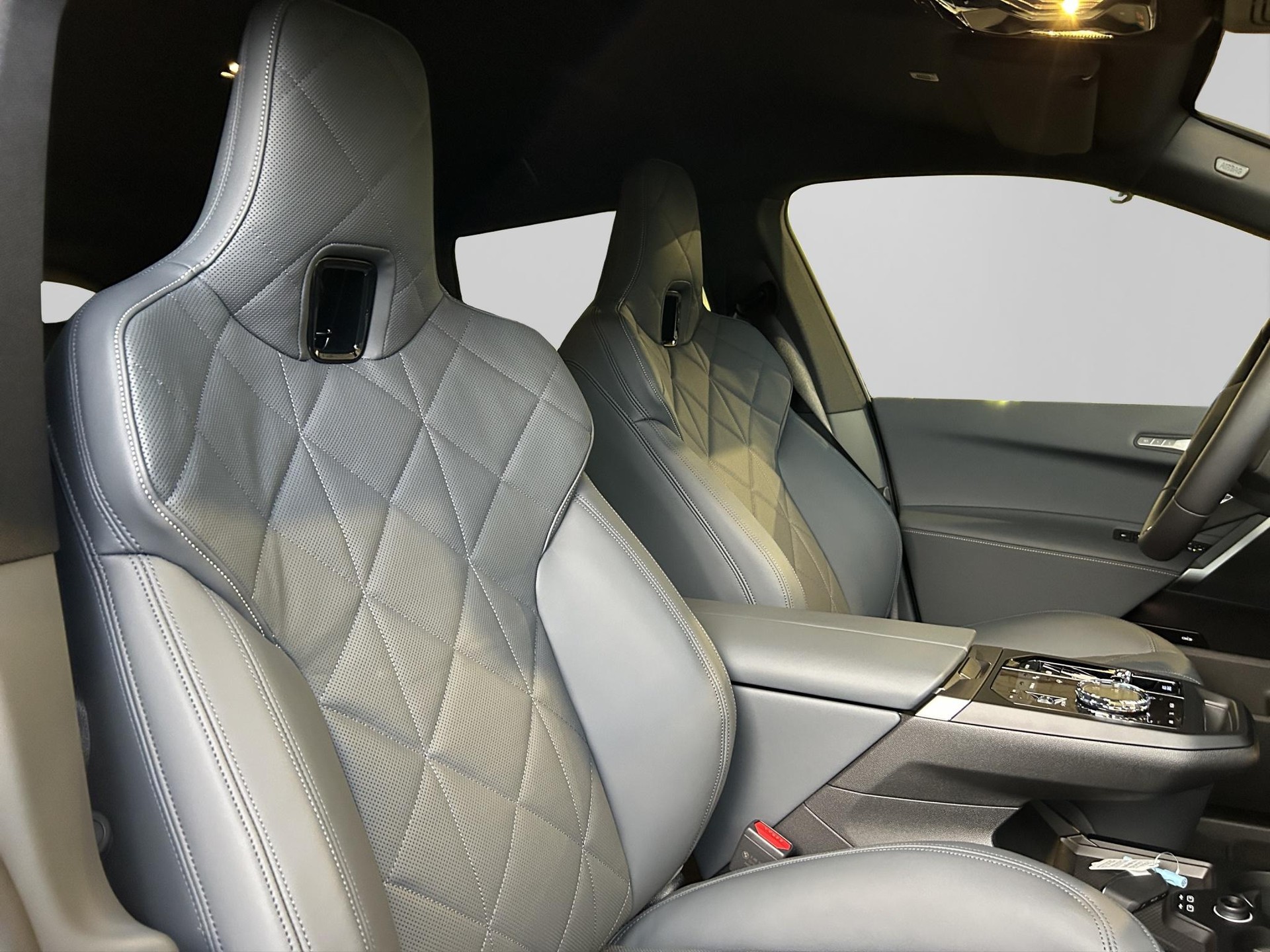 BMW iX xDrive45 M Sport Pro-image-28