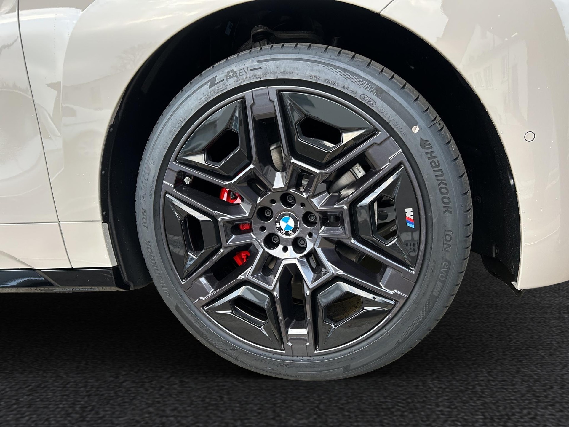 BMW iX xDrive45 M Sport Pro-image-15