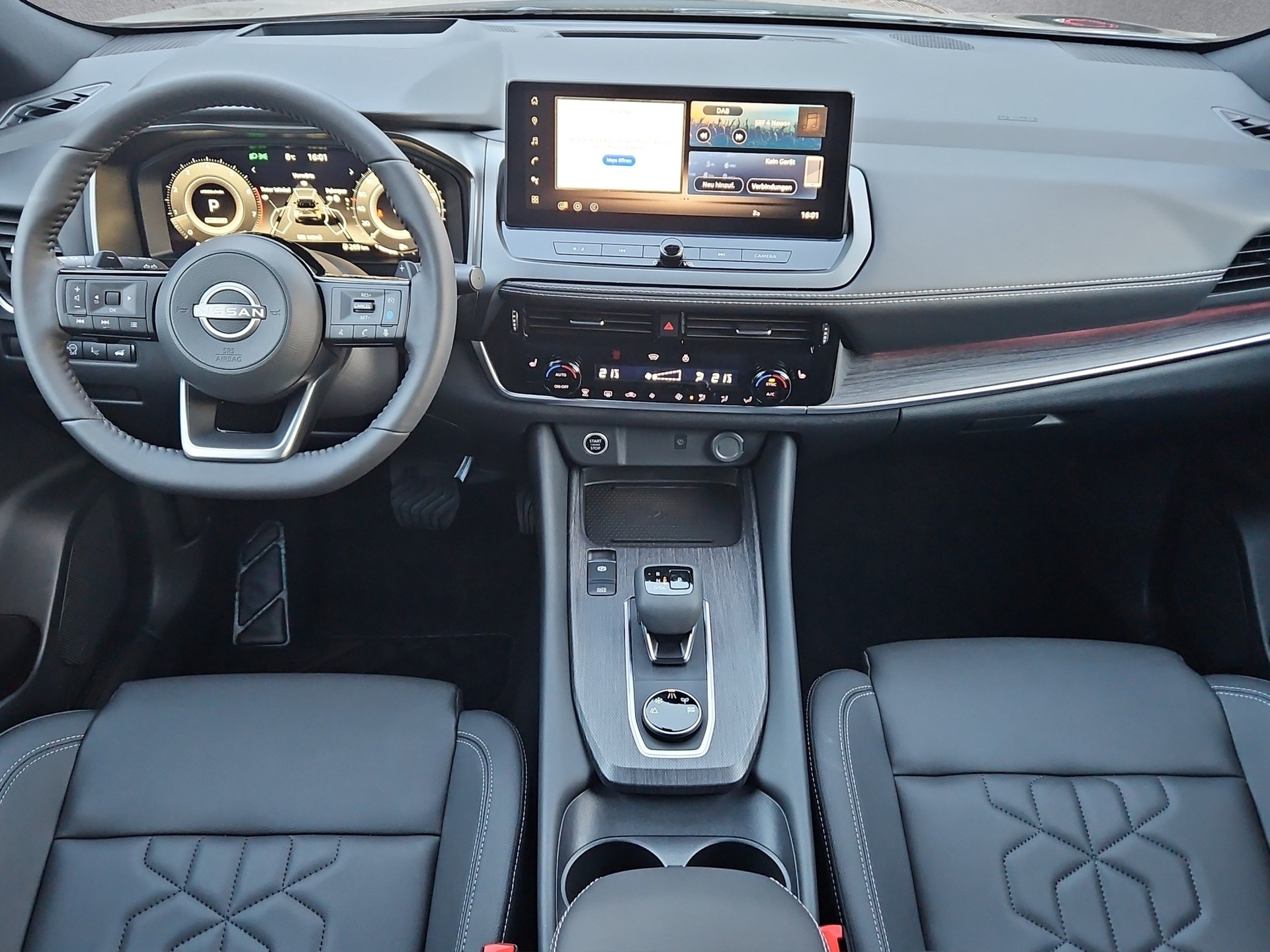 NISSAN Qashqai 1.3 MHEV Tekna 4x4-image-11