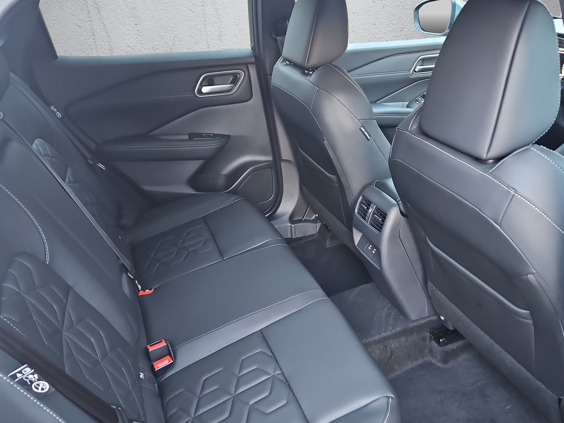 NISSAN Qashqai 1.3 MHEV Tekna 4x4-image-21