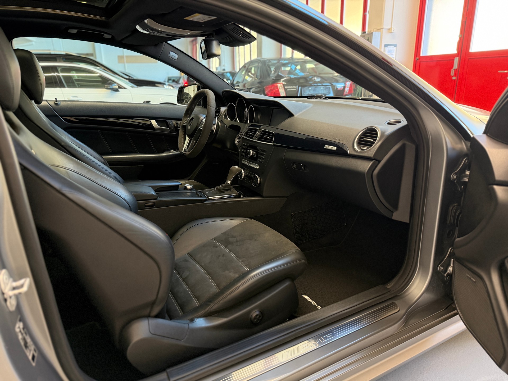 MERCEDES-BENZ C 63 Coupé AMG Edition 507 Speedshift MCT-image-22