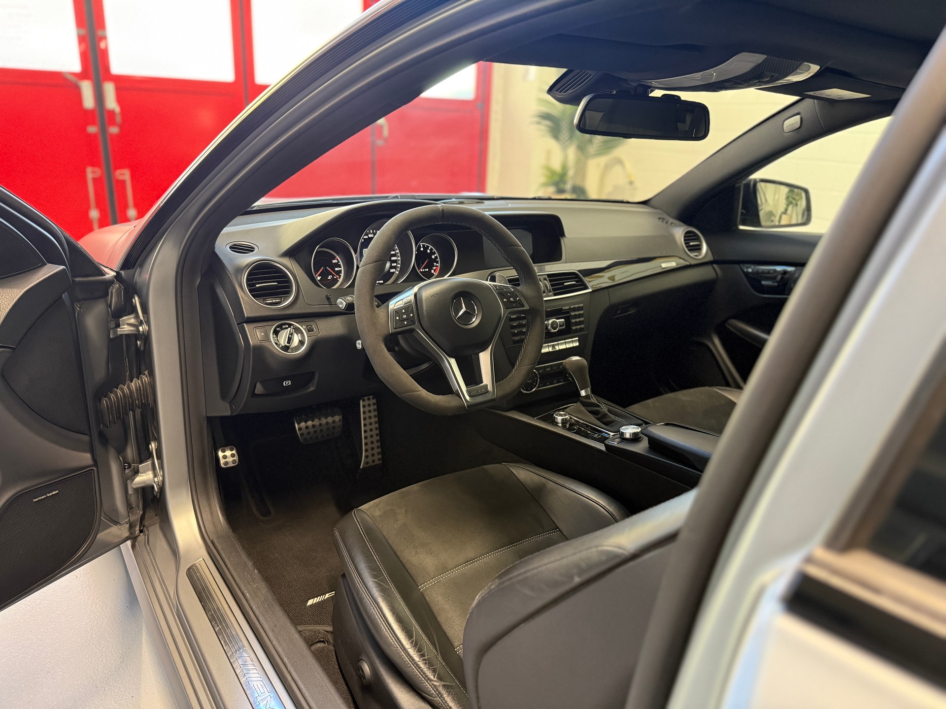MERCEDES-BENZ C 63 Coupé AMG Edition 507 Speedshift MCT-image-8