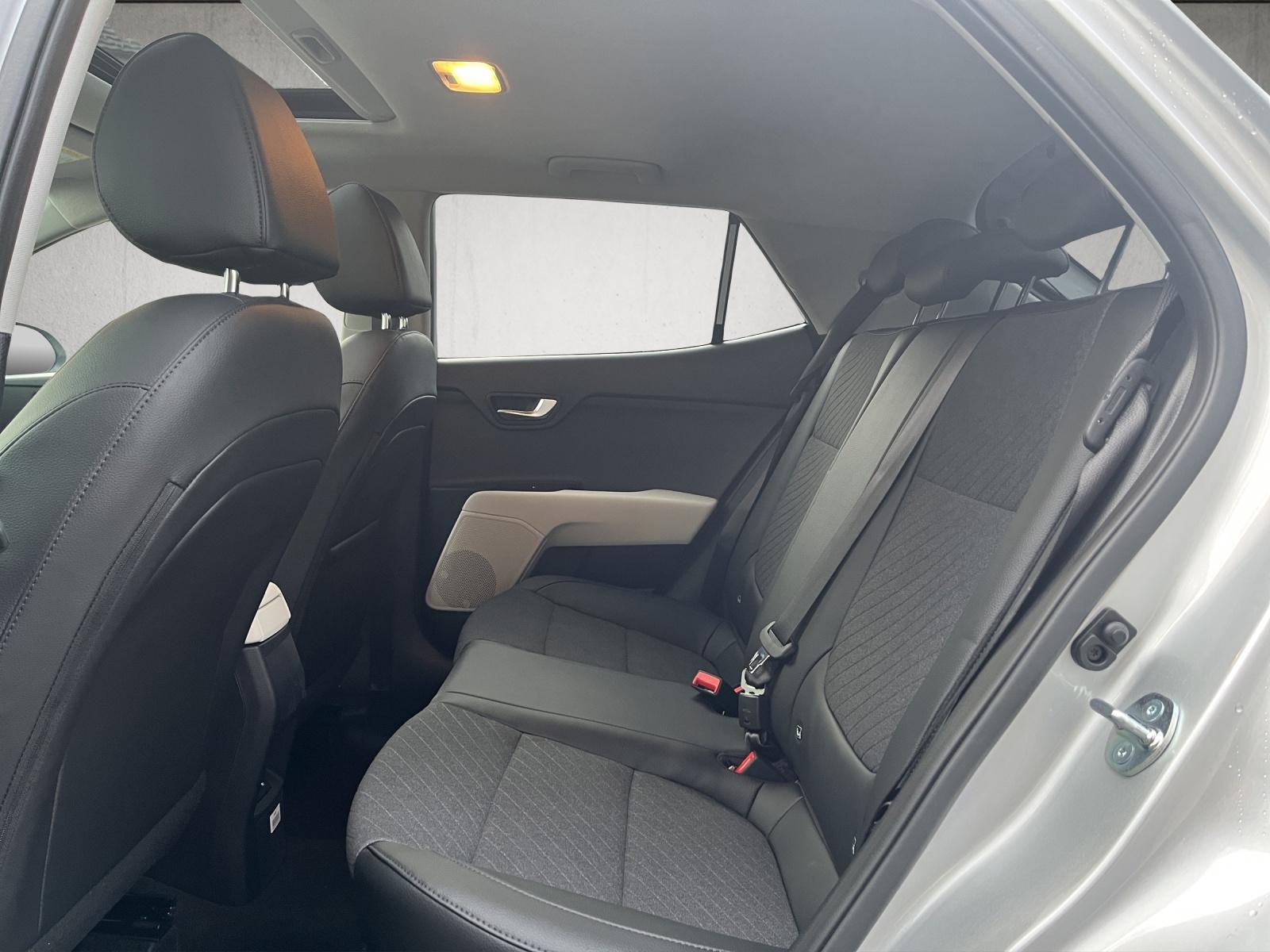 KIA Stonic 1.0 T-GDi MHEV GT-Line-image-11