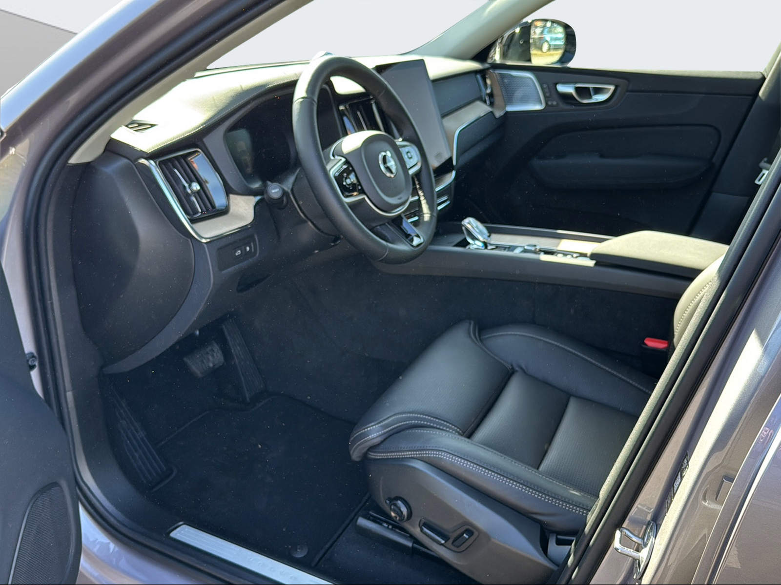 VOLVO XC60 2.0 T6 TE Ultra Dark eAWD-image-9