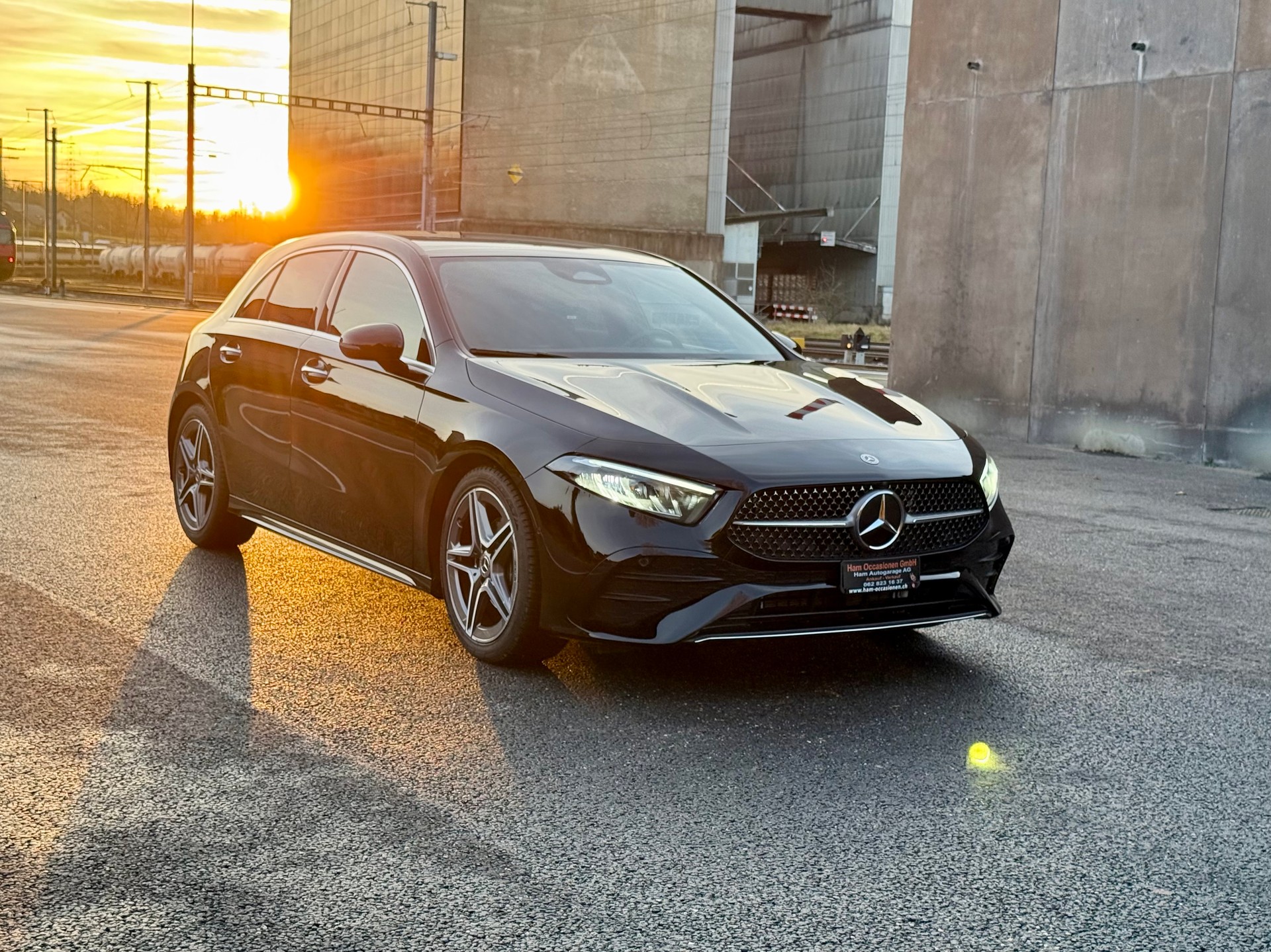 MERCEDES-BENZ A 200 AMG Line 7G-DCT-image-4