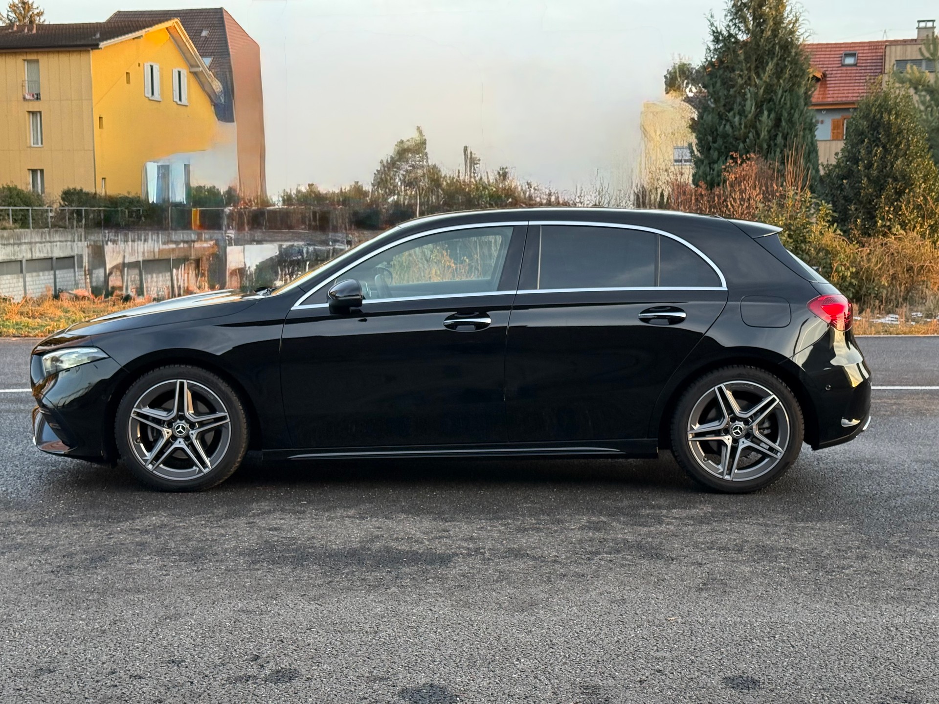 MERCEDES-BENZ A 200 AMG Line 7G-DCT-image-1