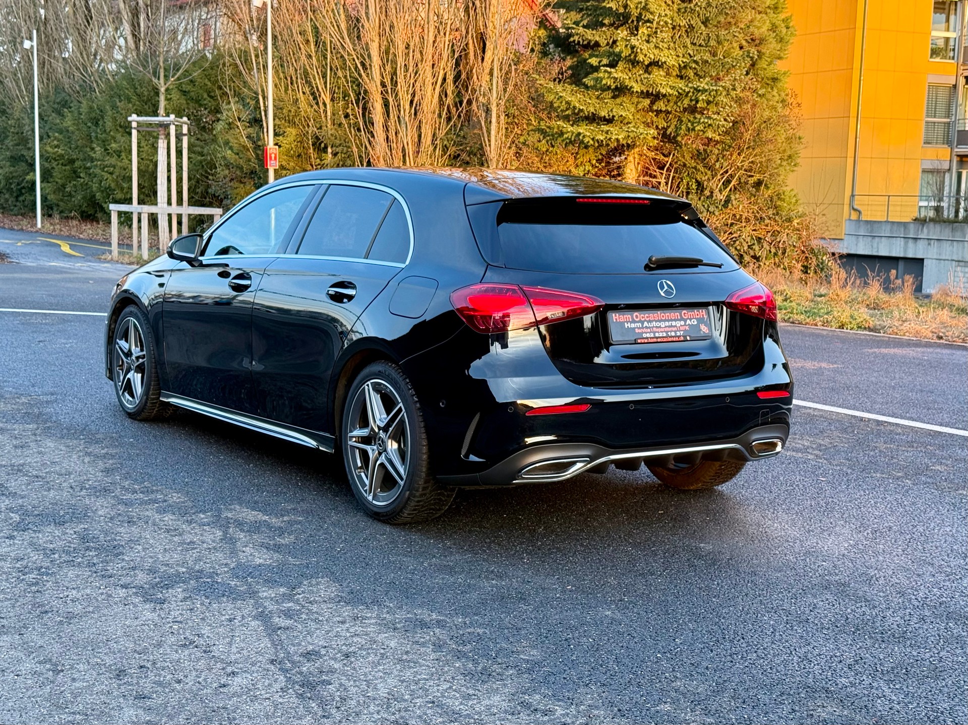 MERCEDES-BENZ A 200 AMG Line 7G-DCT-image-2