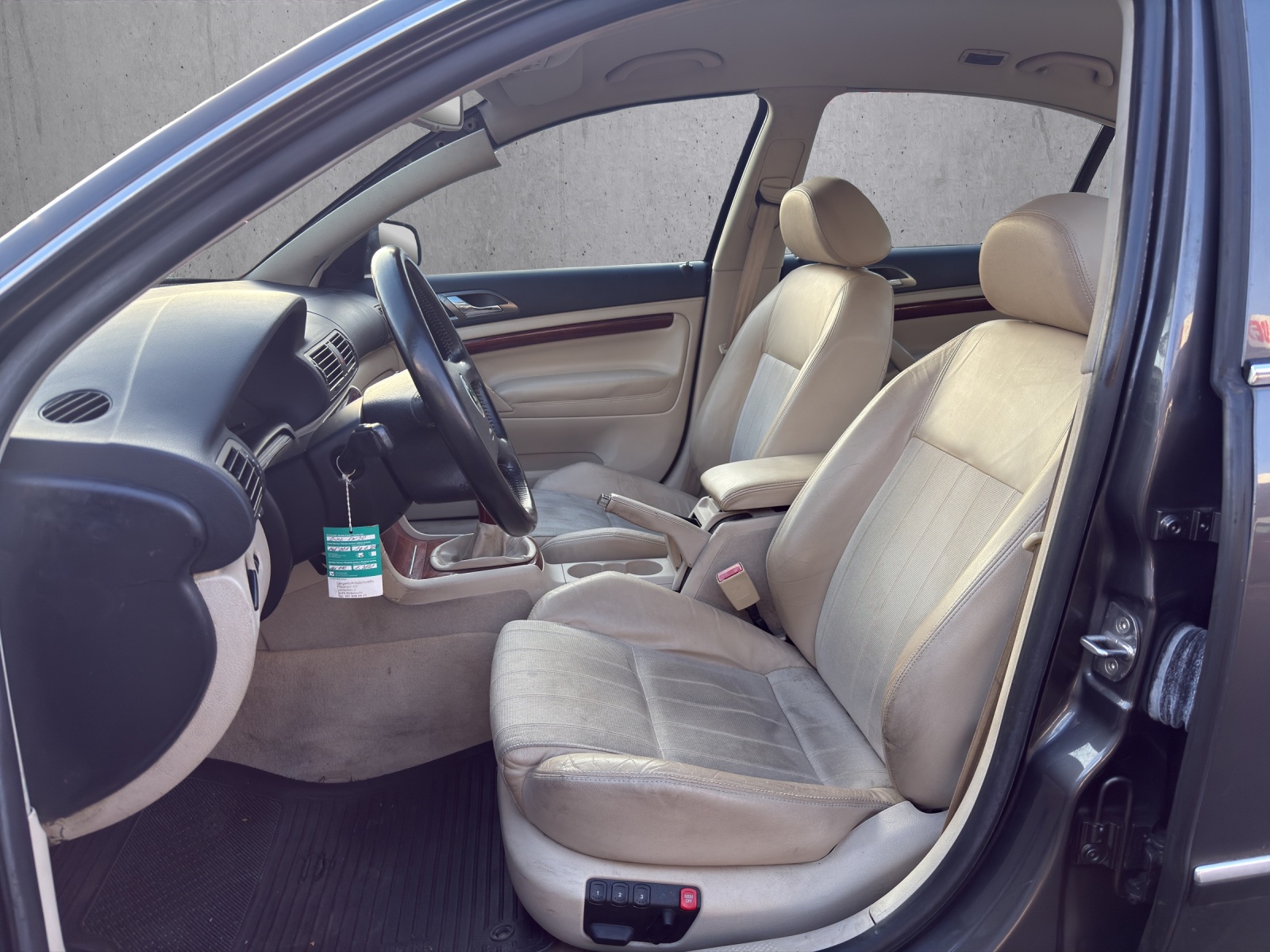 SKODA Superb 1.8 Turbo Classic-image-8