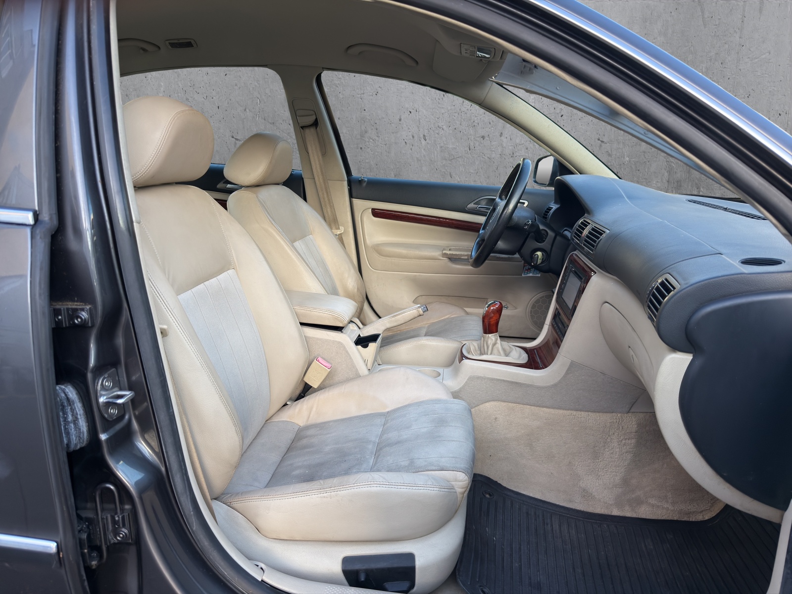 SKODA Superb 1.8 Turbo Classic-image-13