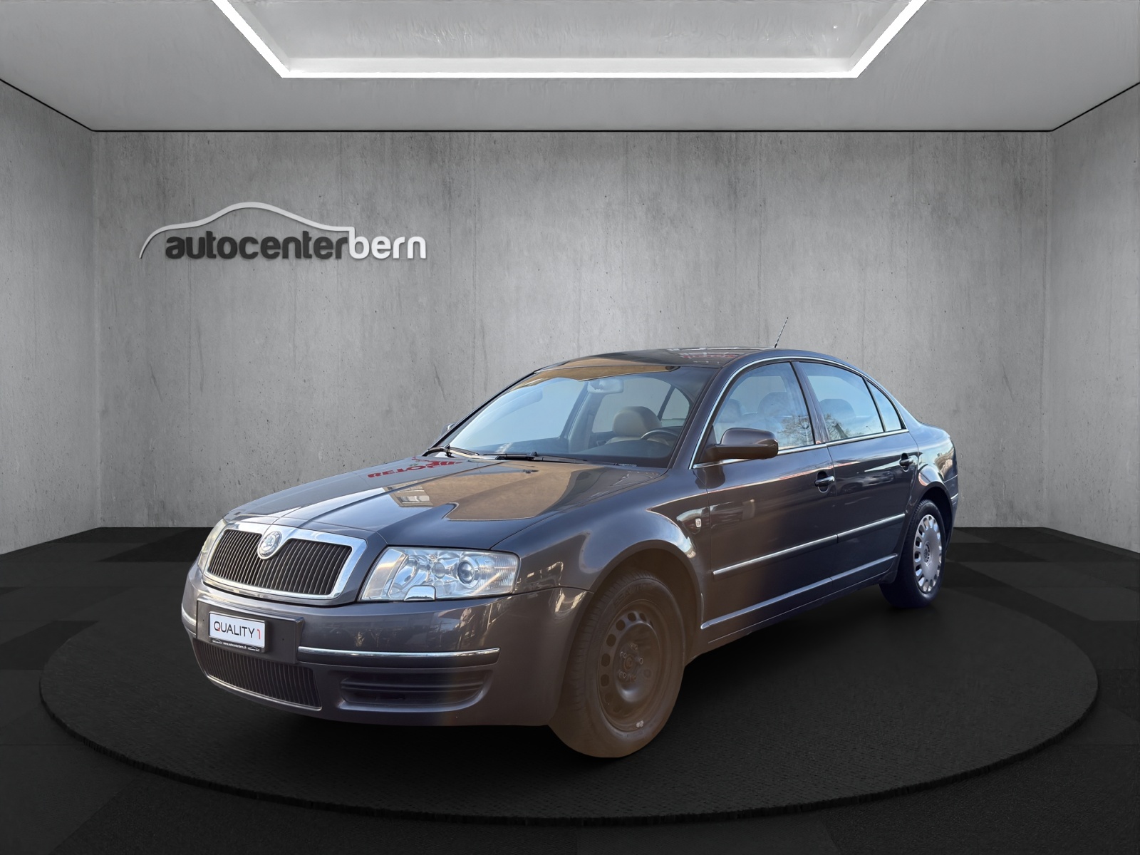 SKODA Superb 1.8 Turbo Classic-image-2