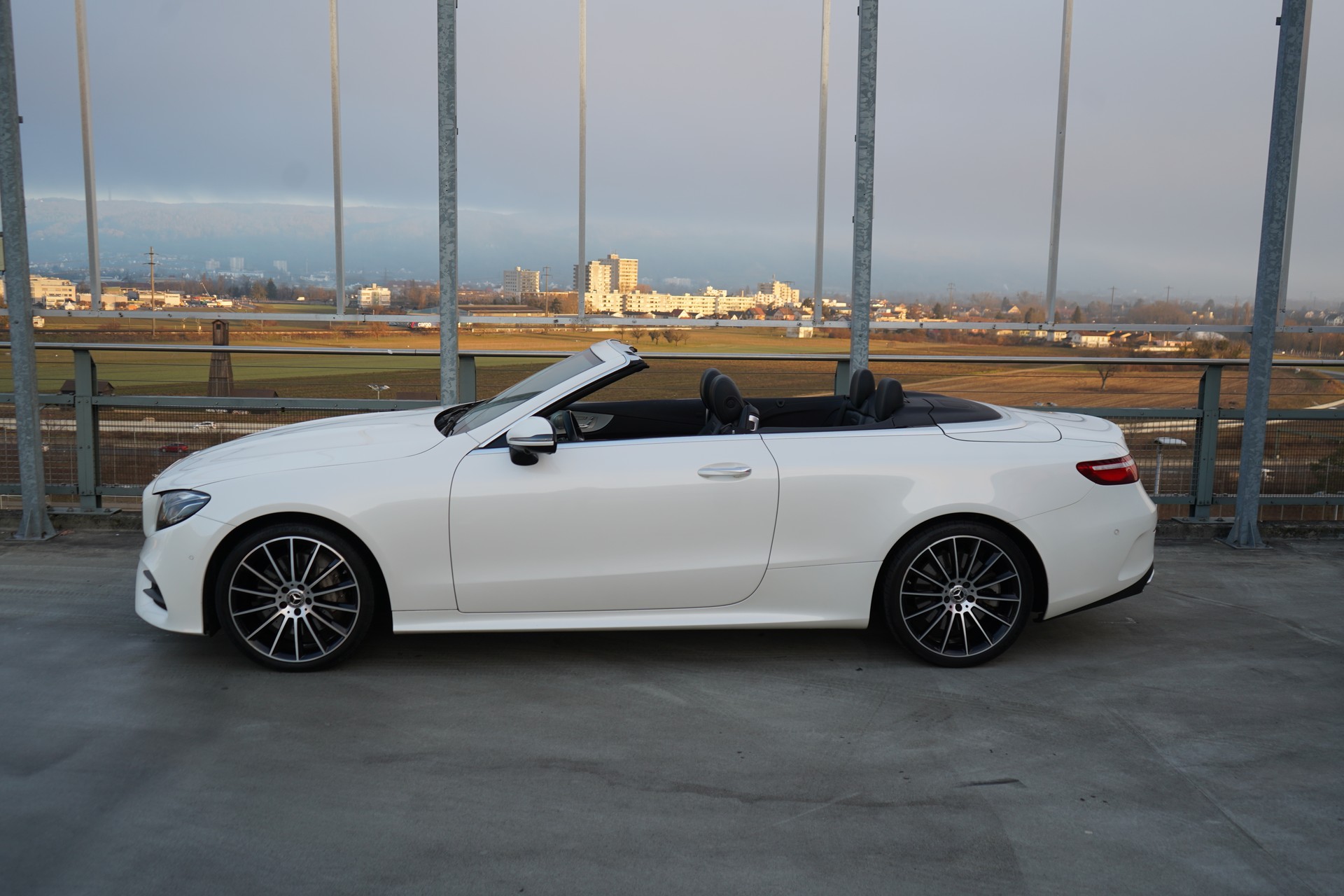 MERCEDES-BENZ E 450 CABRIOLET AMG LINE NIGHT 4 MATIC 9G-TRONIC l 367 PS-image-3