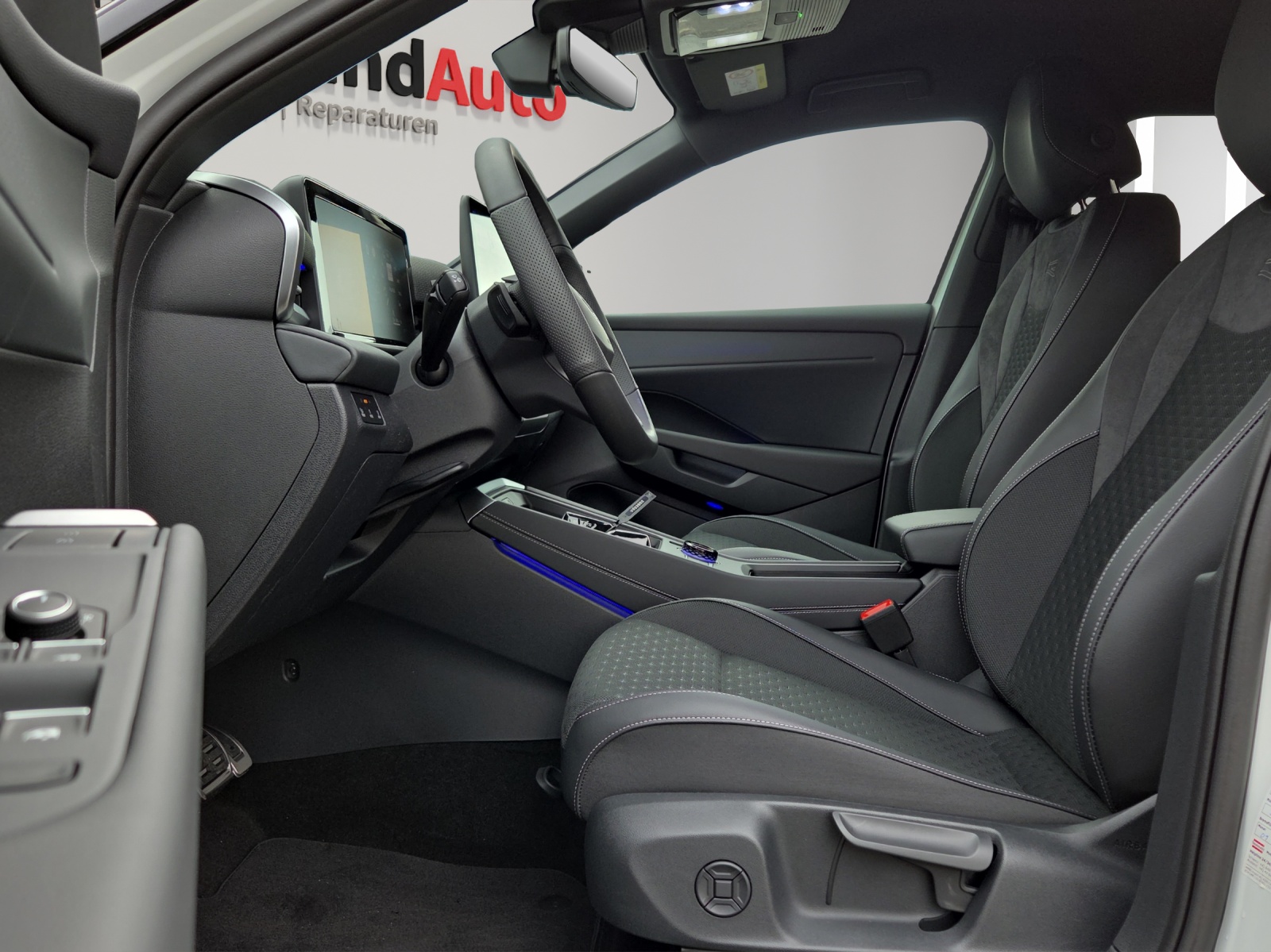 VW T-Roc 1.5 eTSI mHEV R-Line DSG-image-8