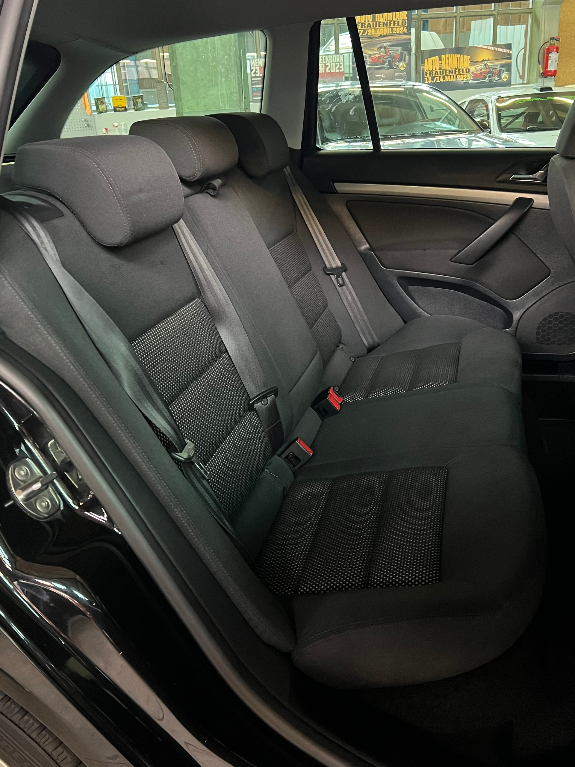 SKODA Octavia Combi 2.0 TDI AllDrive 4x4 Automat-image-12