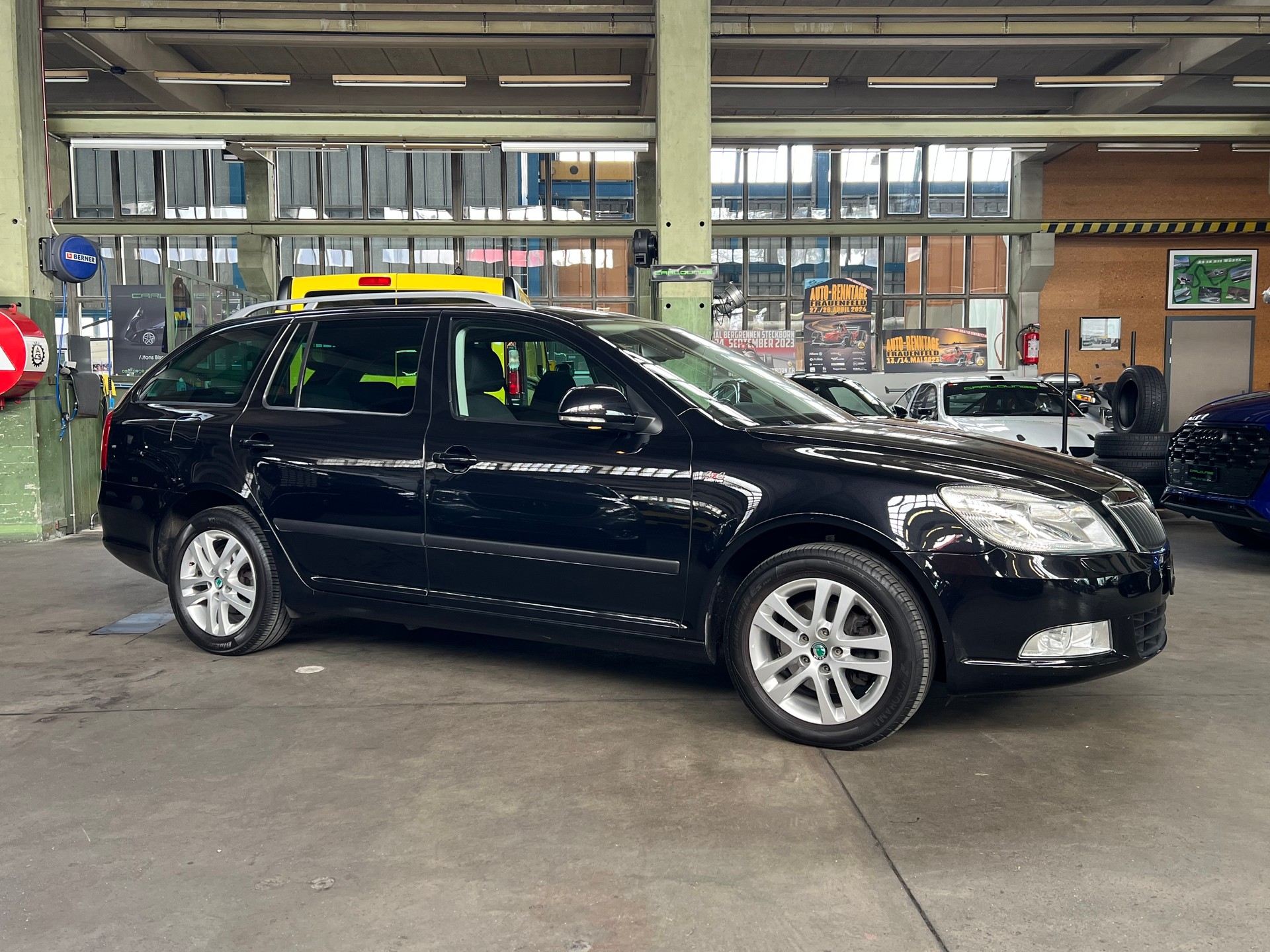 SKODA Octavia Combi 2.0 TDI AllDrive 4x4 Automat-image-13