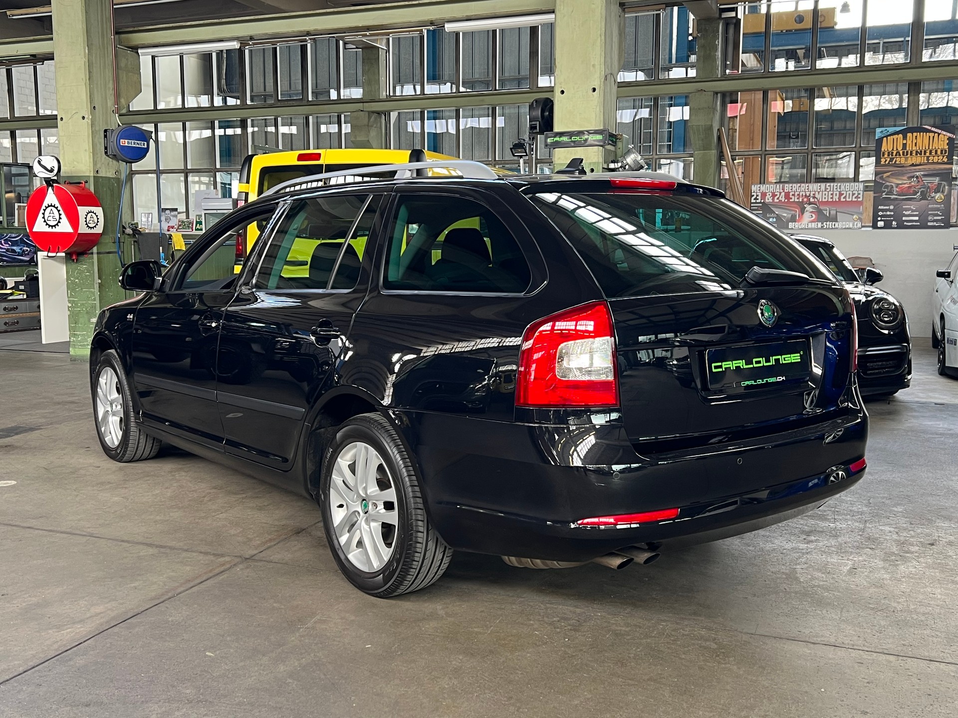 SKODA Octavia Combi 2.0 TDI AllDrive 4x4 Automat-image-17
