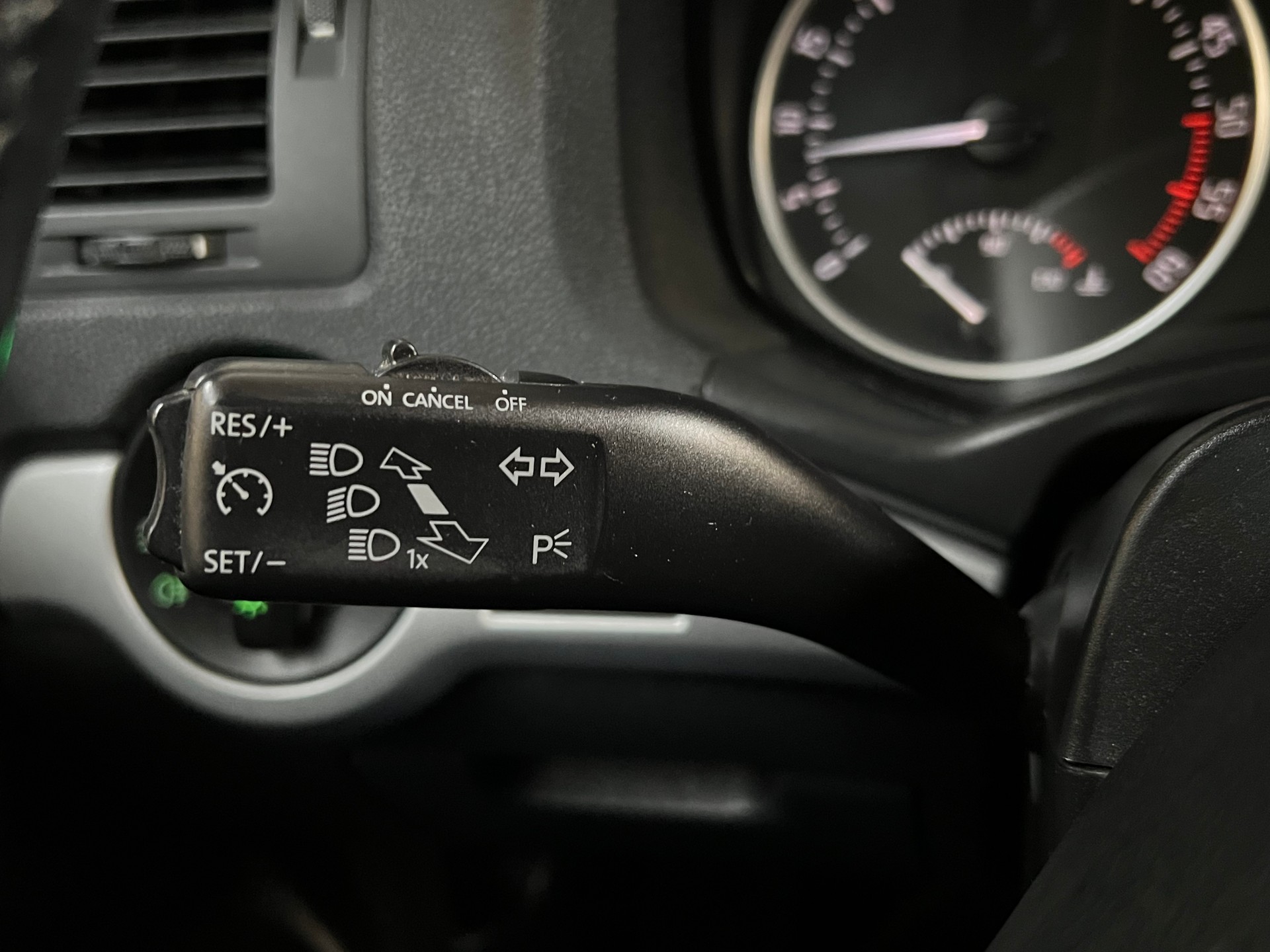 SKODA Octavia Combi 2.0 TDI AllDrive 4x4 Automat-image-8