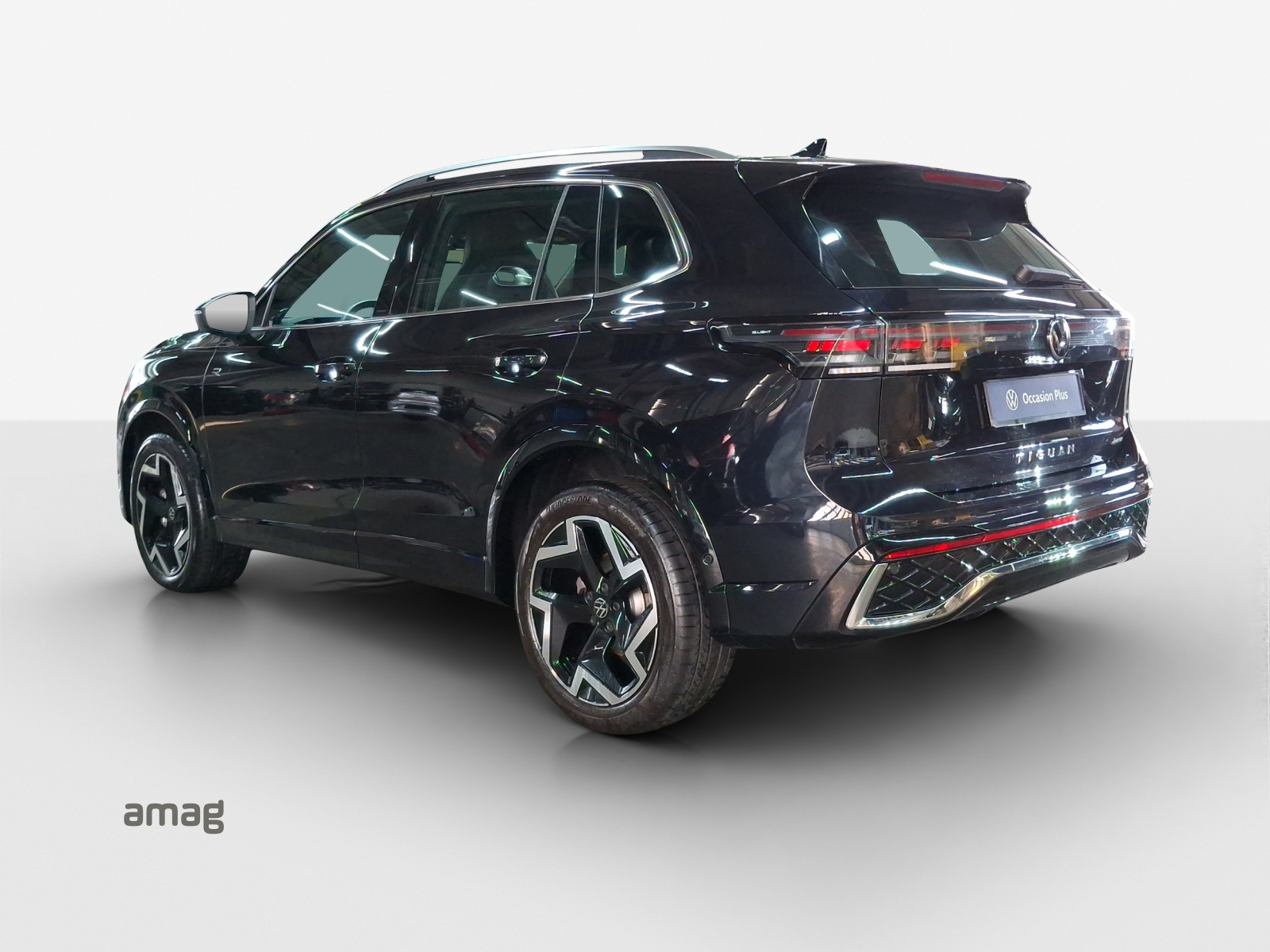 VW Tiguan 2.0 TDI SCR R-Line 4Motion DSG-image-2