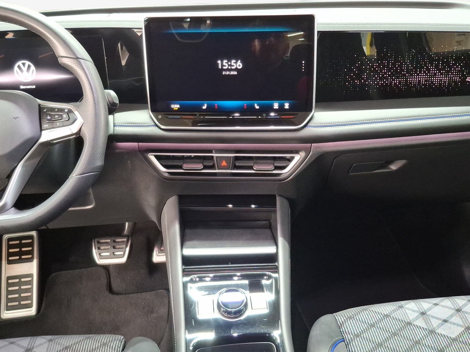 VW Tiguan 2.0 TDI SCR R-Line 4Motion DSG-image-10