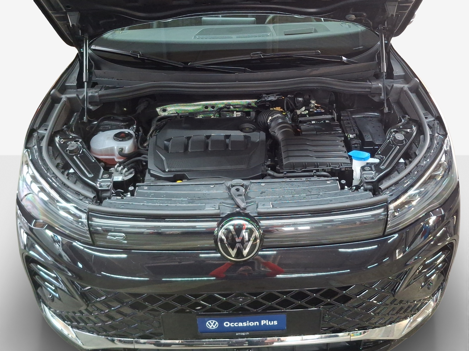 VW Tiguan 2.0 TDI SCR R-Line 4Motion DSG-image-15