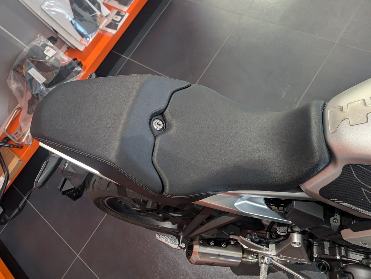 HONDA CB 1000 R-image-6