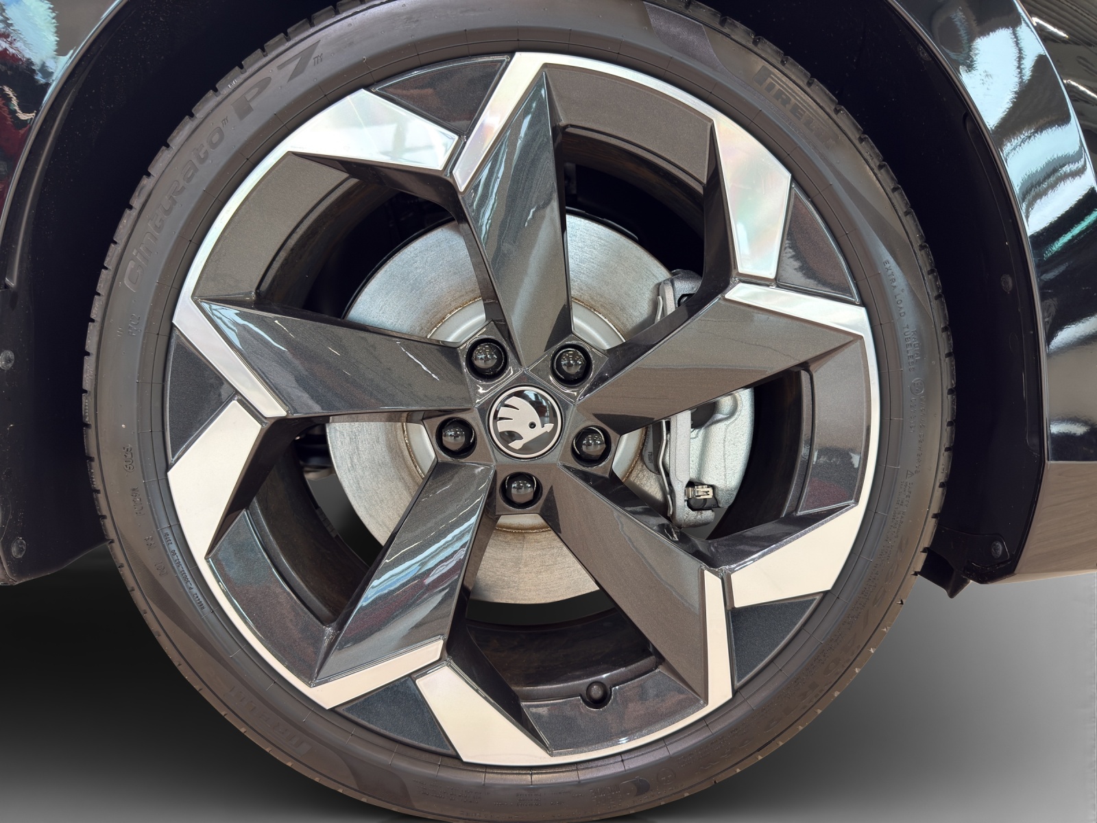 SKODA Superb Combi 2.0 TSI Sportline 4x4 DSG-image-13
