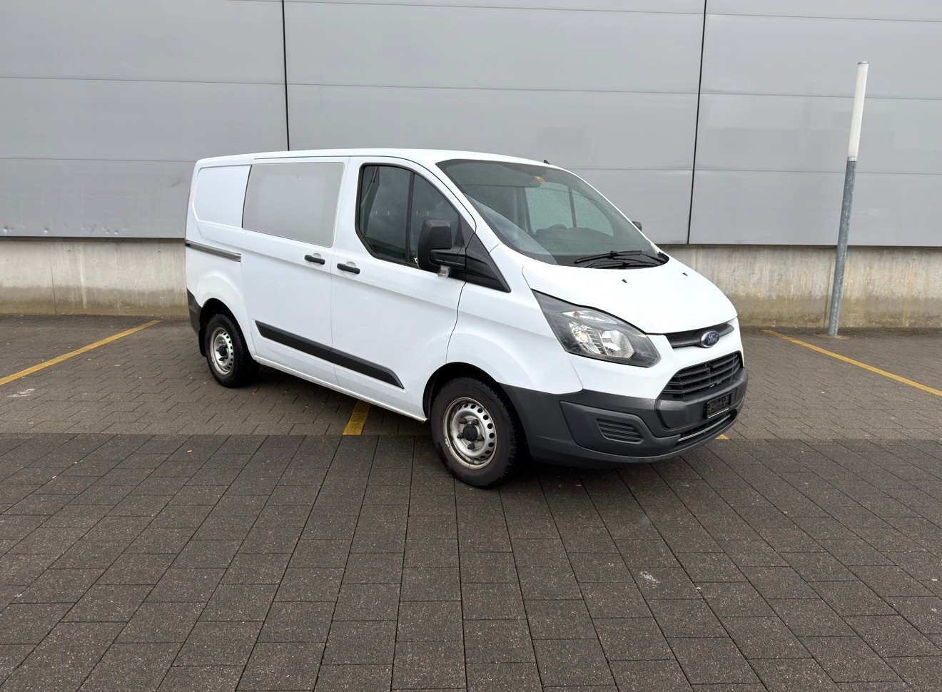 FORD Transit Custom Van 250 L1H1 Startup-image-1