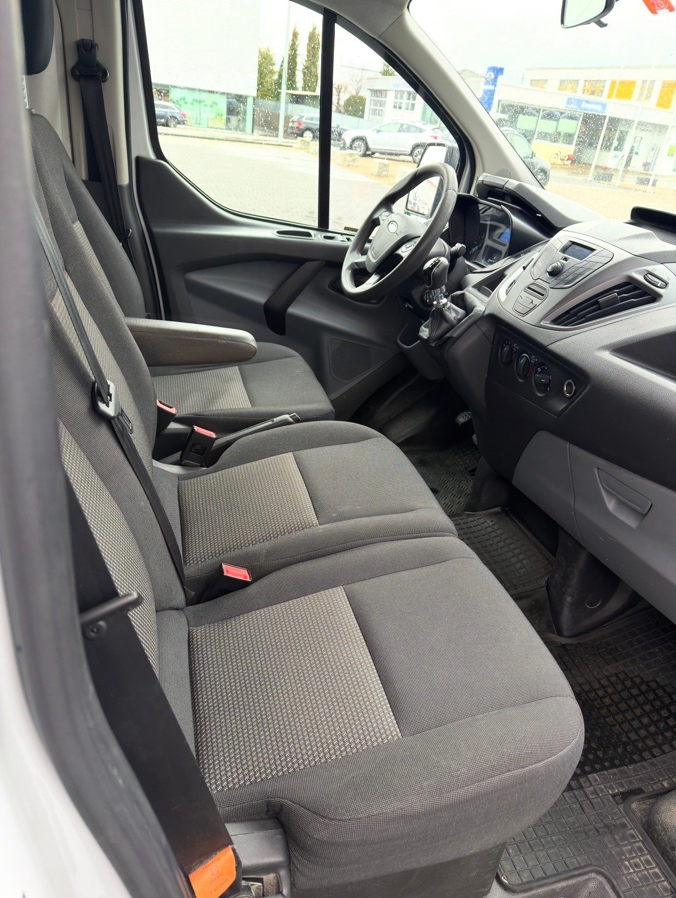 FORD Transit Custom Van 250 L1H1 Startup-image-8