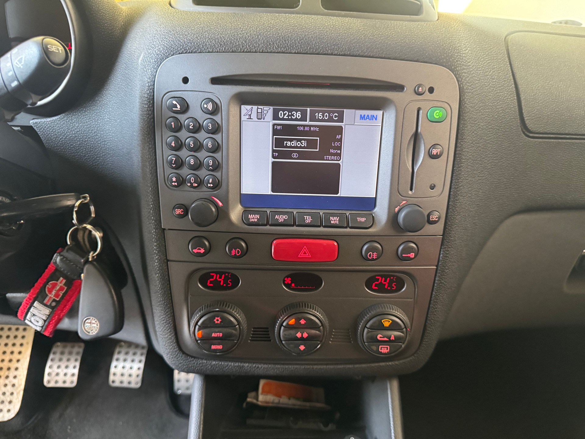 ALFA ROMEO 147 3.2 GTA-image-11