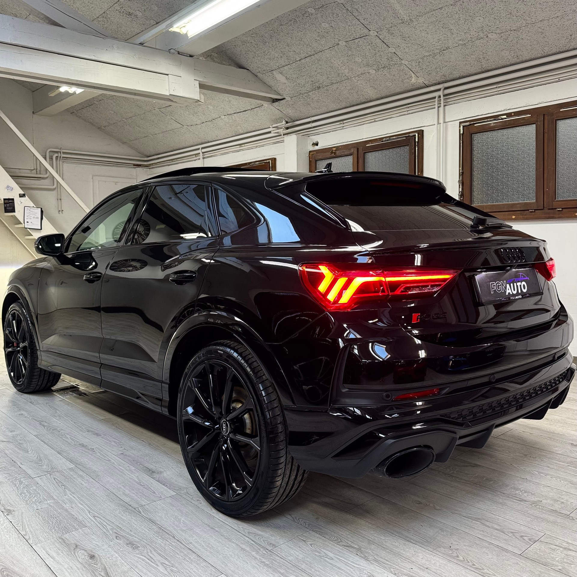 AUDI RS Q3 Sportback quattro S tronic-image-5