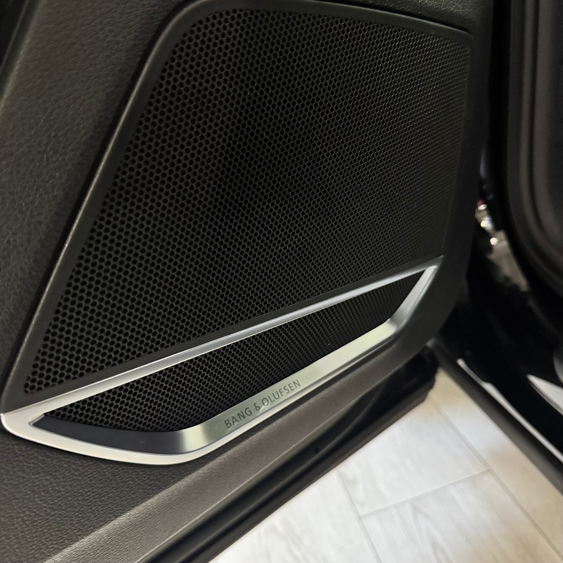 AUDI RS Q3 Sportback quattro S tronic-image-13
