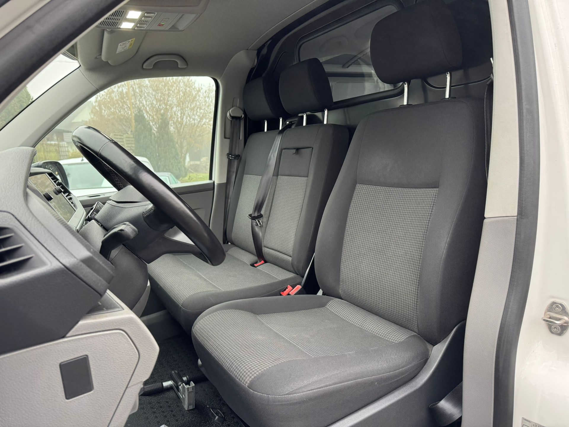 VW T6.1 2.0 TDI-image-10