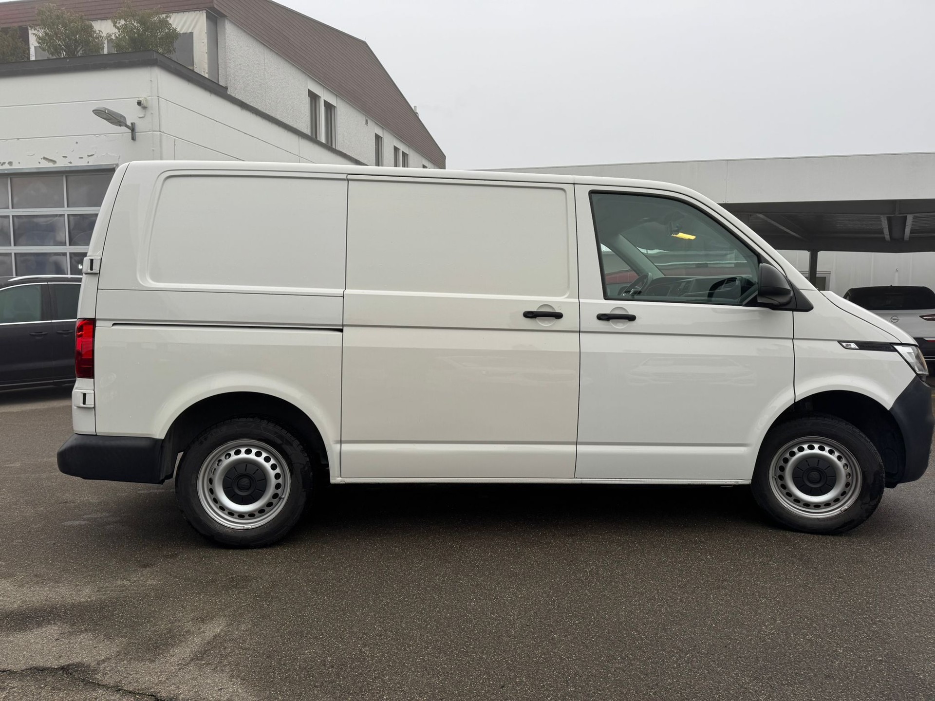 VW T6.1 2.0 TDI-image-5