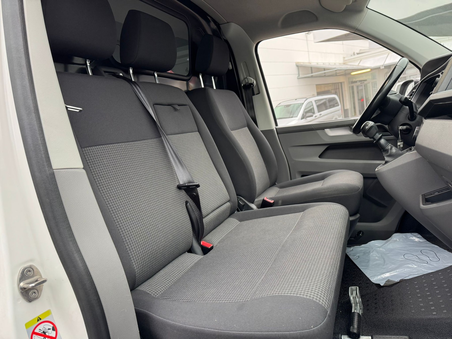 VW T6.1 2.0 TDI-image-11