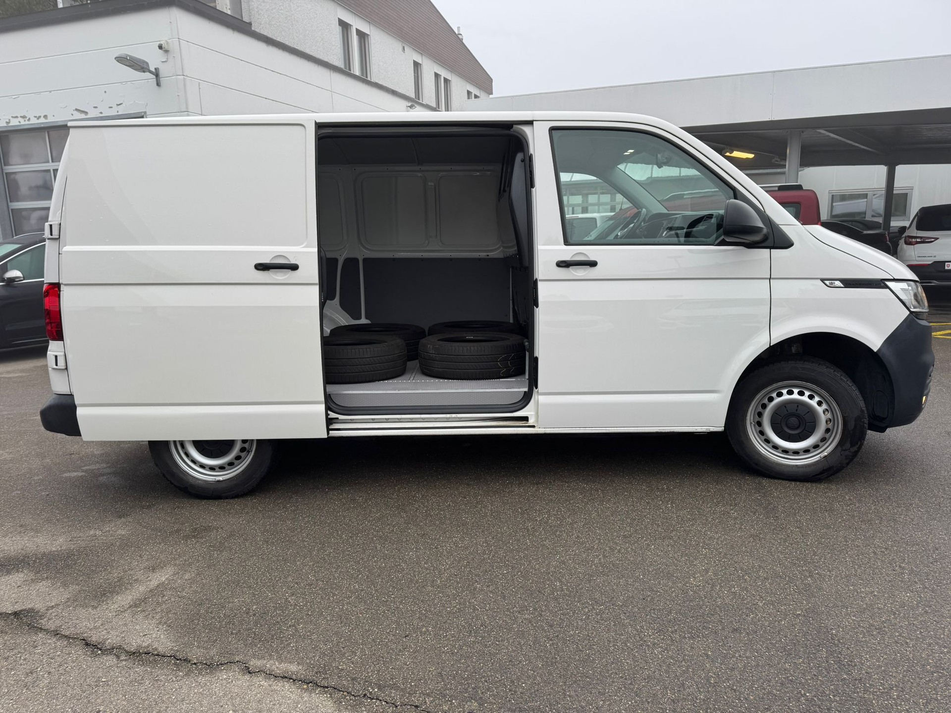 VW T6.1 2.0 TDI-image-4