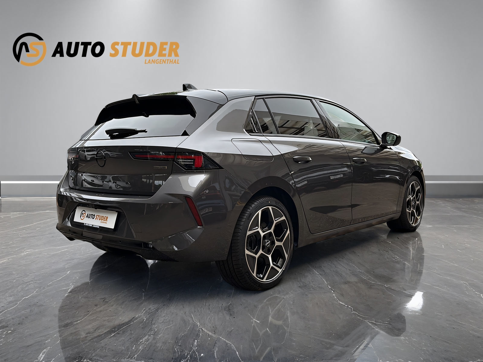 OPEL Astra L 1.6 T PHEV Swiss Plus-image-11