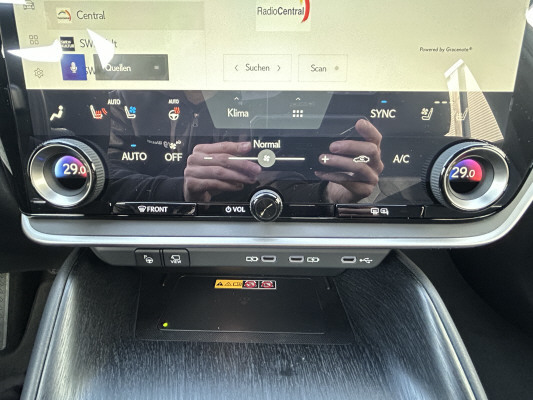 LEXUS RZ 500e 77 KW Excellence-image-12