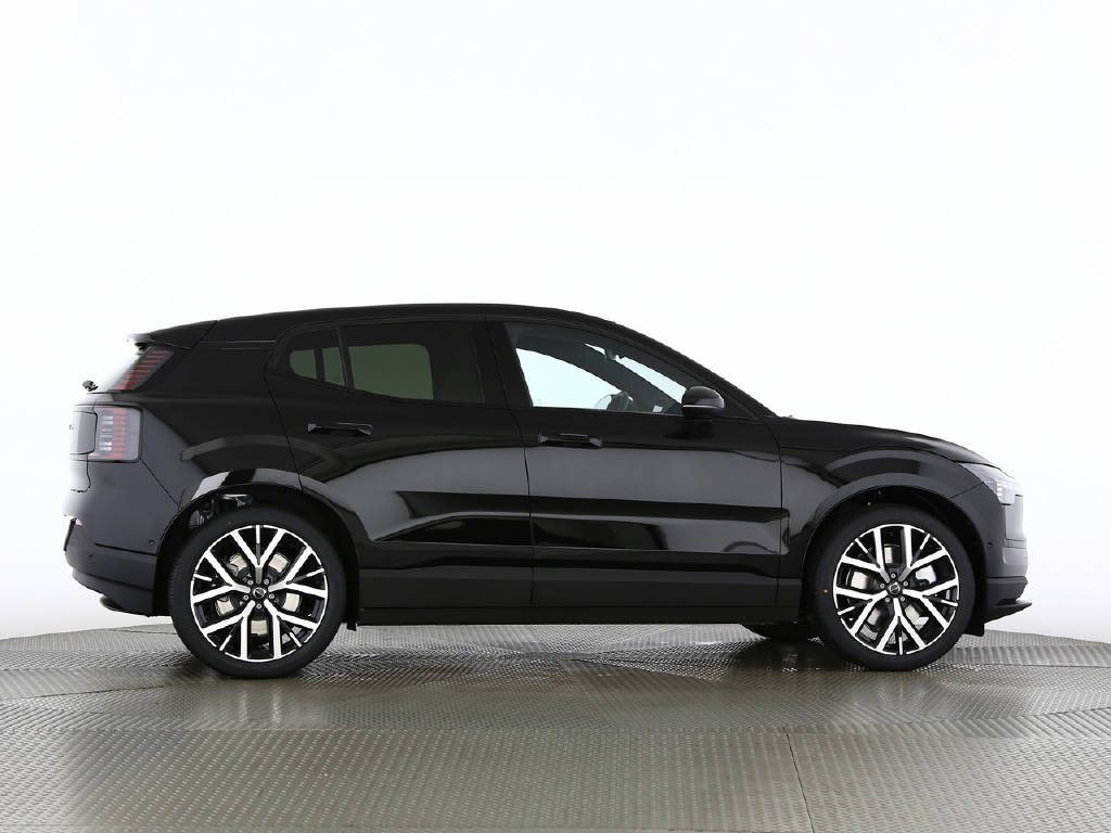 VOLVO EX 30 E60 Twin Ultra Performance AWD-image-15