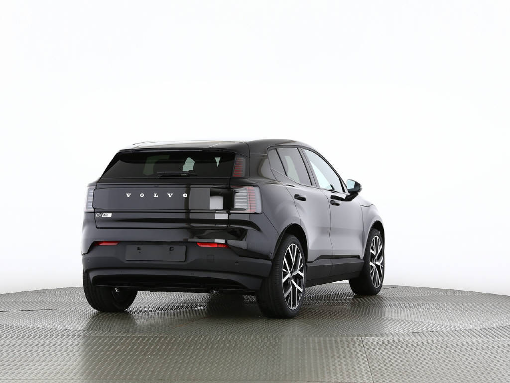 VOLVO EX 30 E60 Twin Ultra Performance AWD-image-11