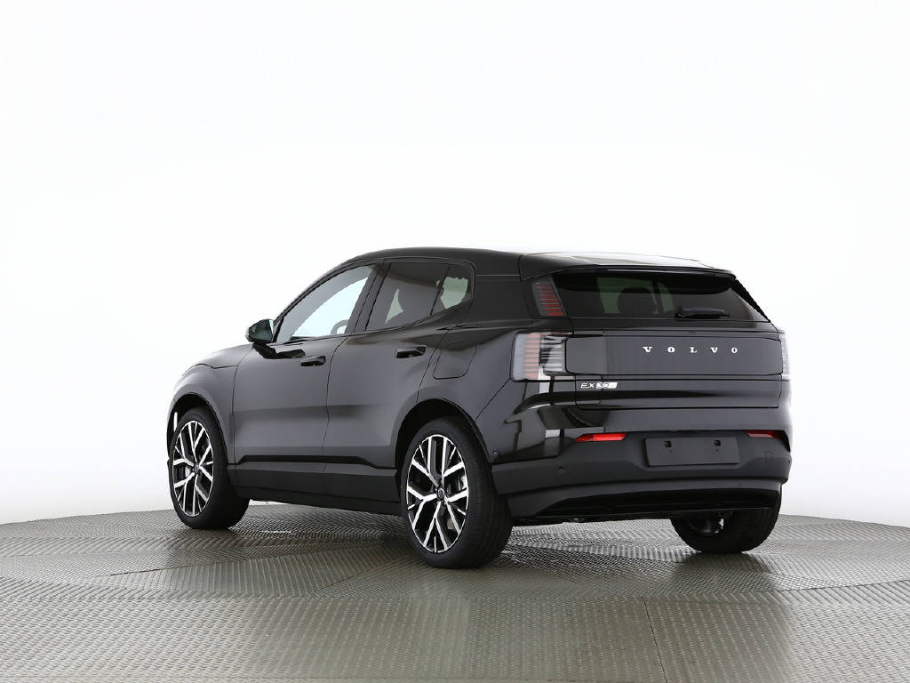 VOLVO EX 30 E60 Twin Ultra Performance AWD-image-8