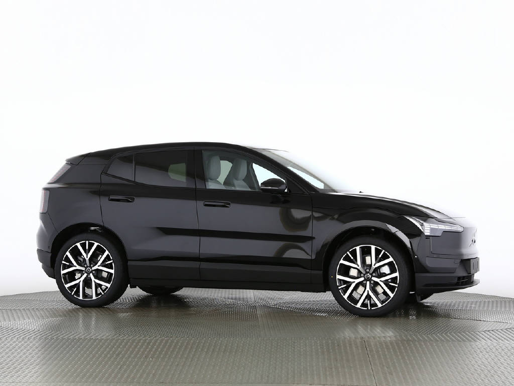 VOLVO EX 30 E60 Twin Ultra Performance AWD-image-17
