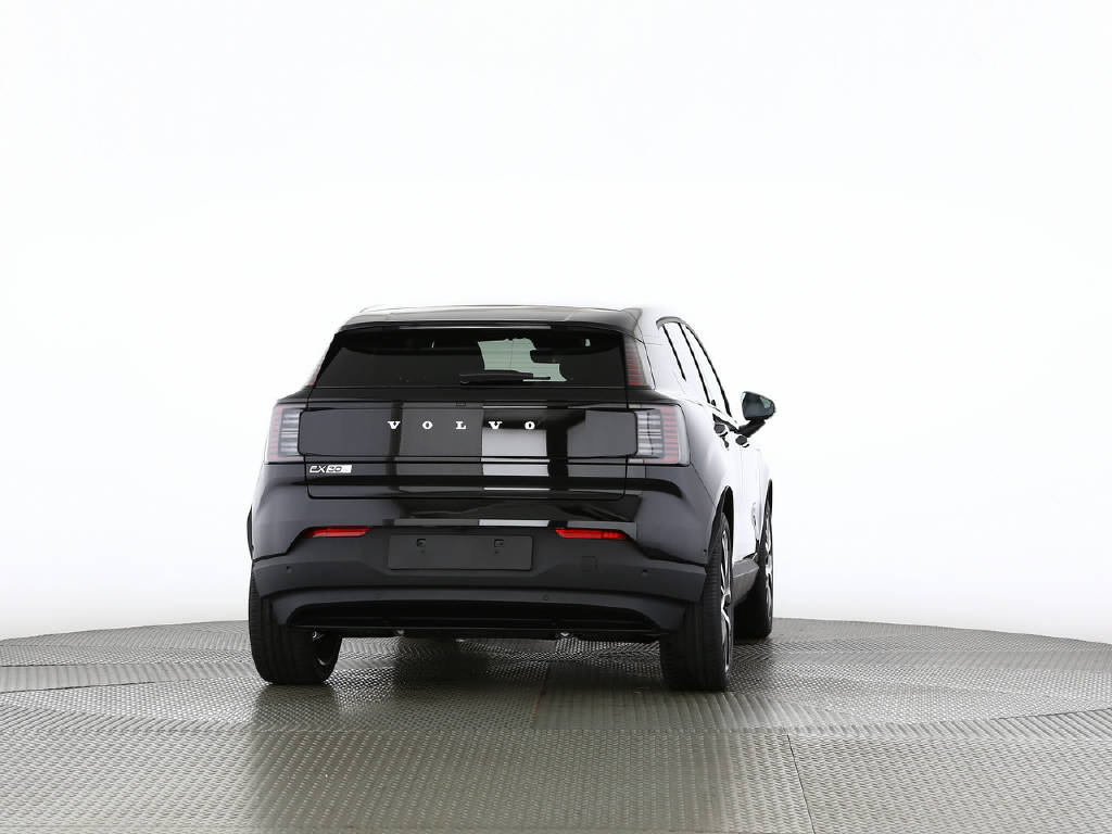 VOLVO EX 30 E60 Twin Ultra Performance AWD-image-10