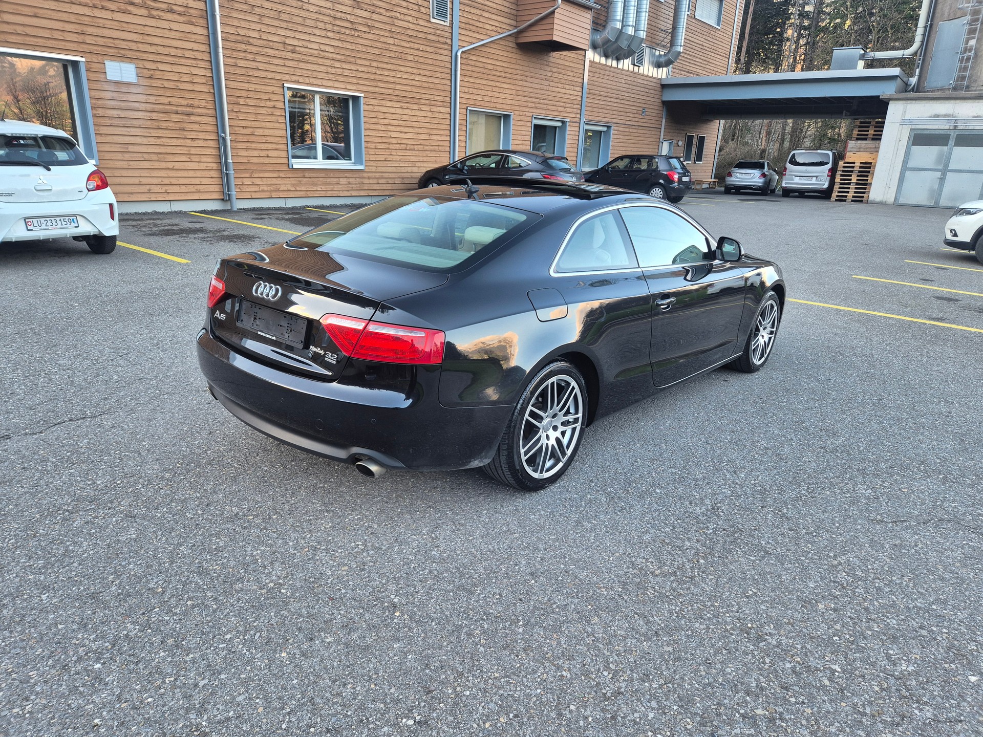 AUDI A5 Coupé 3.2 FSI quattro tiptronic-image-2