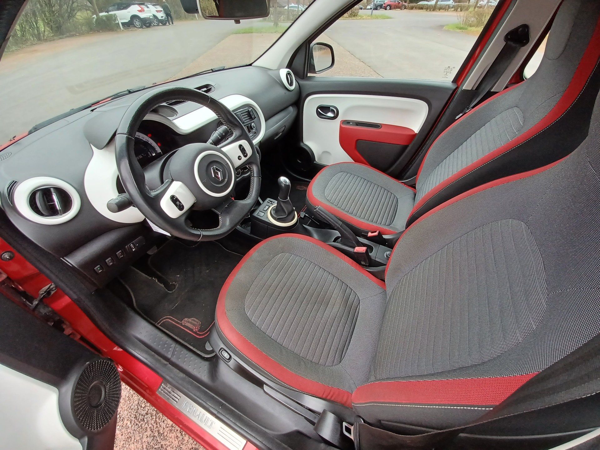 RENAULT Twingo 1.0 Intens-image-9