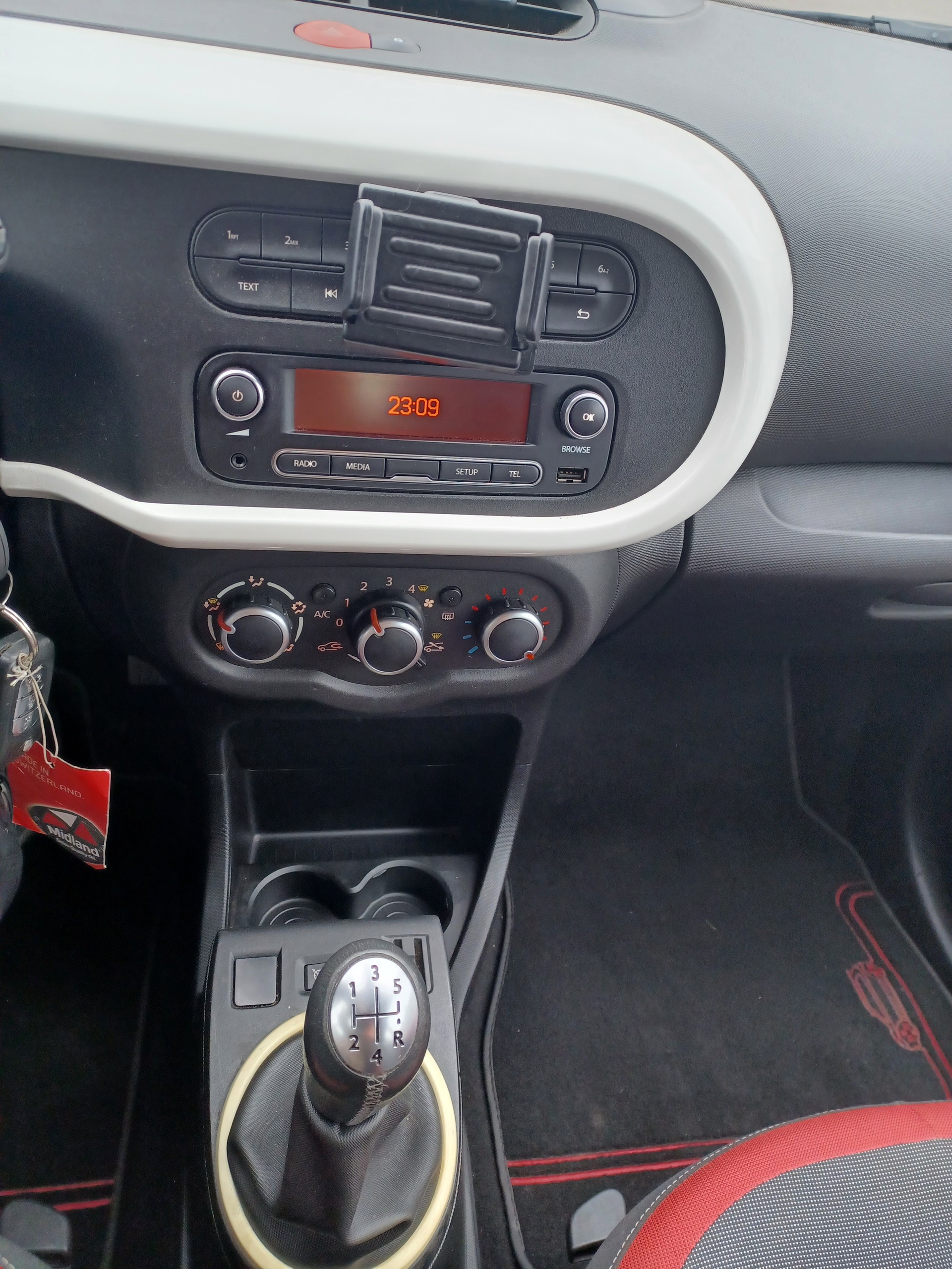 RENAULT Twingo 1.0 Intens-image-11